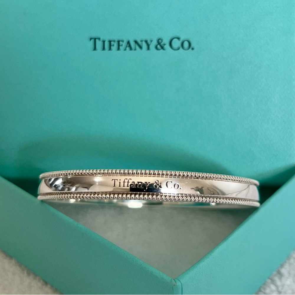 Tiffany & Co. beaded edge bangle bracelet